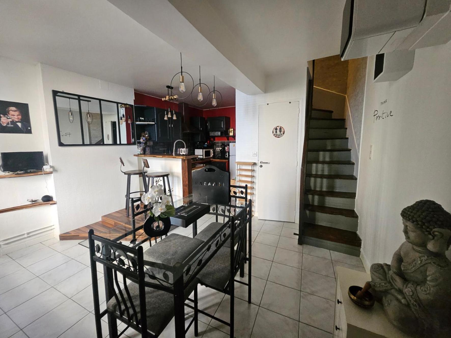 "Studio Cinema" Auxerre Exteriör bild